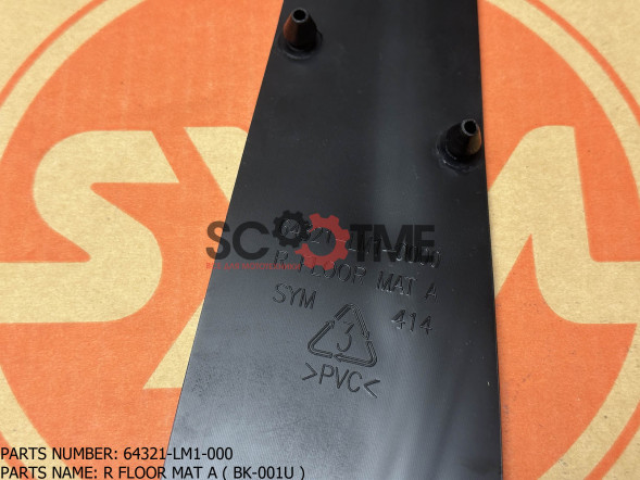 Коврик пола SYM CRUiSYM 300i [Правый, часть А, цвет: BK-001U]