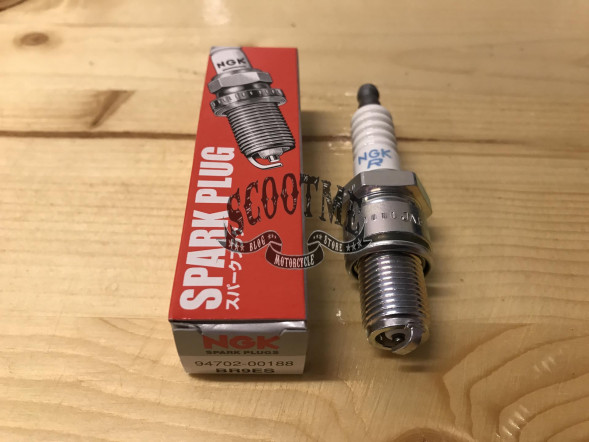 Свеча зажигания YAMAHA - NGK BR9ES (947-02001-88-00)