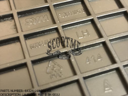 Коврик пола левая часть B SYM MAXSYM 400i ABS [ЦВЕТ: BLACK MATT BK-001U]