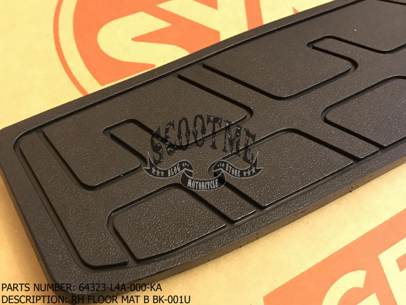 Коврик пола правая часть B SYM MAXSYM400i ABS [ЦВЕТ: BLACK MATT BK-001U]